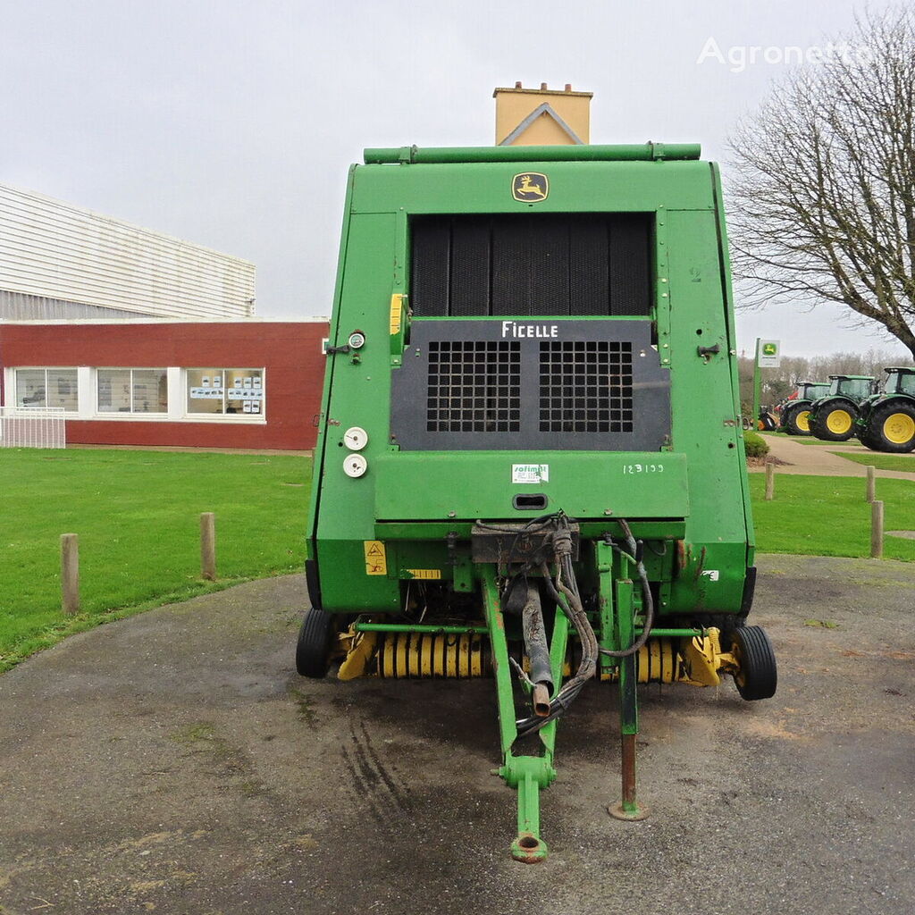 пресс-подборщик тюковый John Deere 592